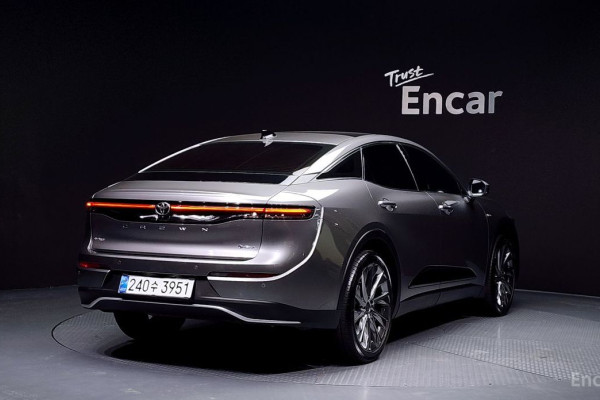 2024 Toyota Crown с пробегом 8 267 км