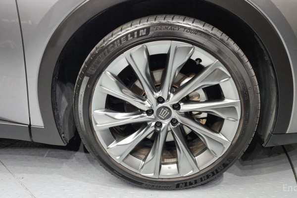 2024 Toyota Crown с пробегом 8 267 км