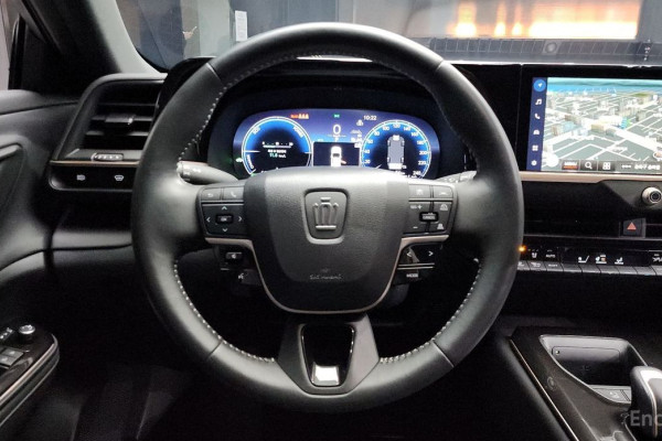 2024 Toyota Crown с пробегом 8 267 км