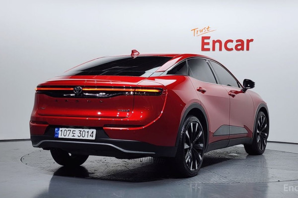 2023 Toyota Crown с пробегом 14 650 км