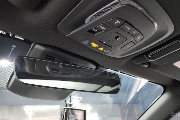 2023 Toyota Crown с пробегом 14 650 км