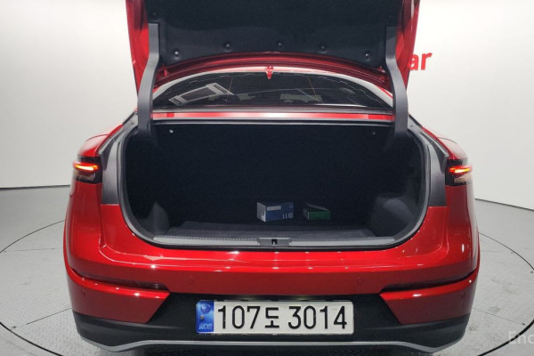 2023 Toyota Crown с пробегом 14 650 км