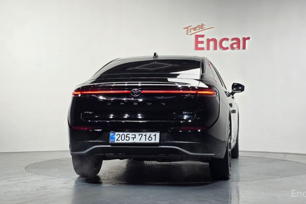 2025 Toyota Crown с пробегом 30 354 км