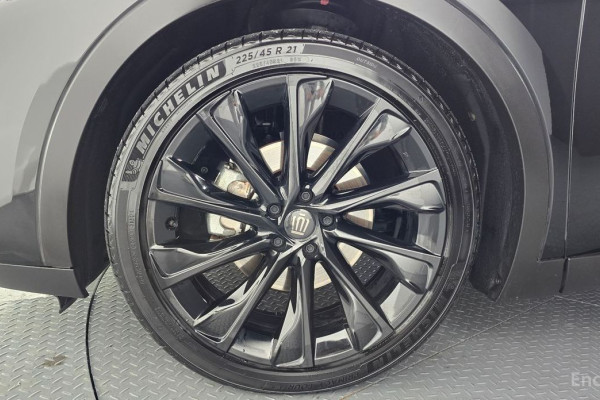 2025 Toyota Crown с пробегом 30 354 км