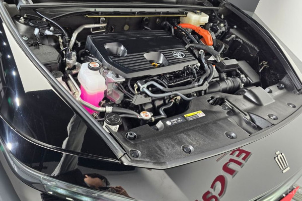 2025 Toyota Crown с пробегом 30 354 км