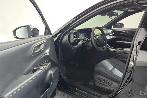 2025 Toyota Crown с пробегом 30 354 км