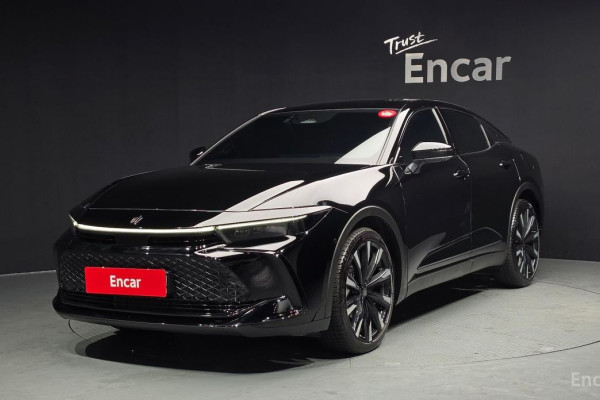 2023 Toyota Crown с пробегом 13 809 км