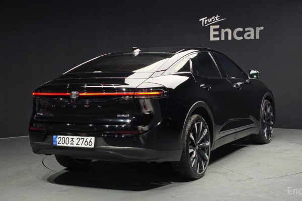 2023 Toyota Crown с пробегом 13 809 км