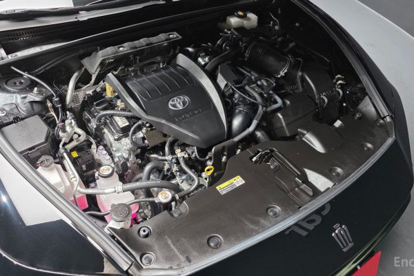 2023 Toyota Crown с пробегом 13 809 км