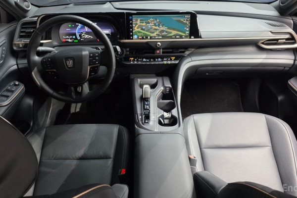 2023 Toyota Crown с пробегом 13 809 км