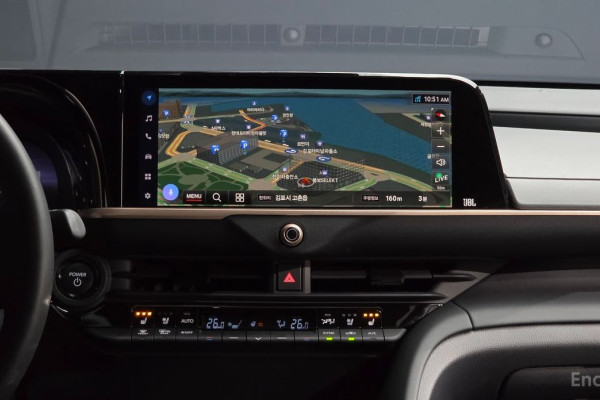 2023 Toyota Crown с пробегом 13 809 км