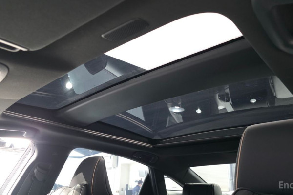 2023 Toyota Crown с пробегом 13 809 км