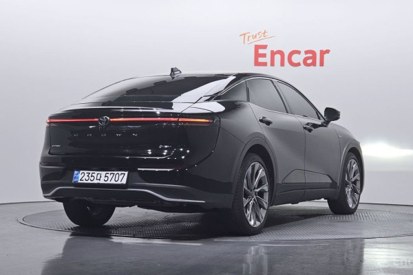 2024 Toyota Crown с пробегом 22 459 км