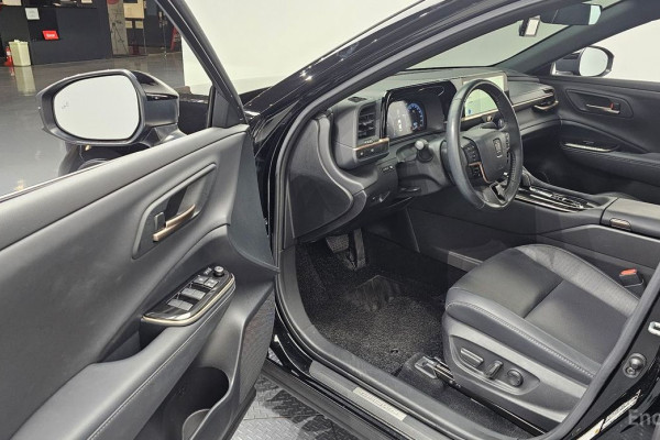 2024 Toyota Crown с пробегом 22 459 км