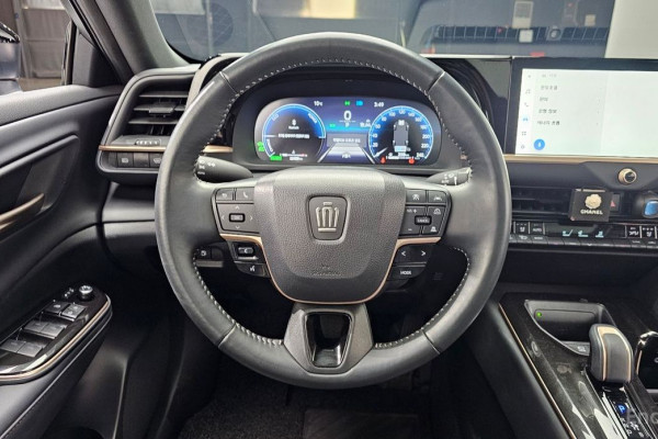 2024 Toyota Crown с пробегом 22 459 км