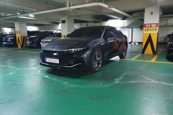 2024 Toyota Crown с пробегом 32 527 км