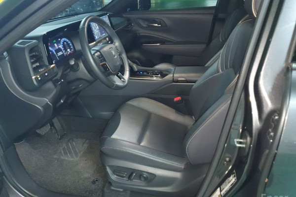 2024 Toyota Crown с пробегом 32 527 км