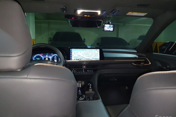 2024 Toyota Crown с пробегом 32 527 км