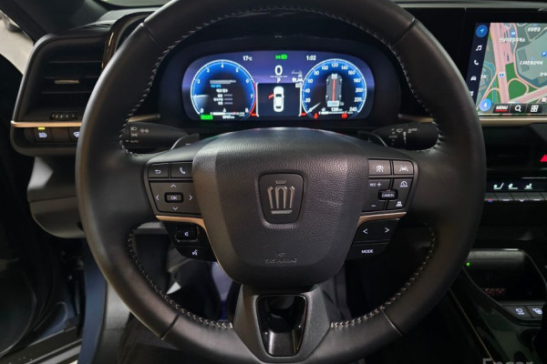 2024 Toyota Crown с пробегом 9 747 км