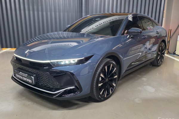 2024 Toyota Crown с пробегом 9 747 км