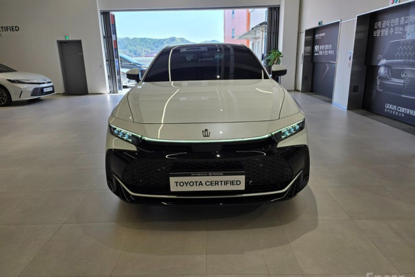 2025 Toyota Crown с пробегом 2 668 км
