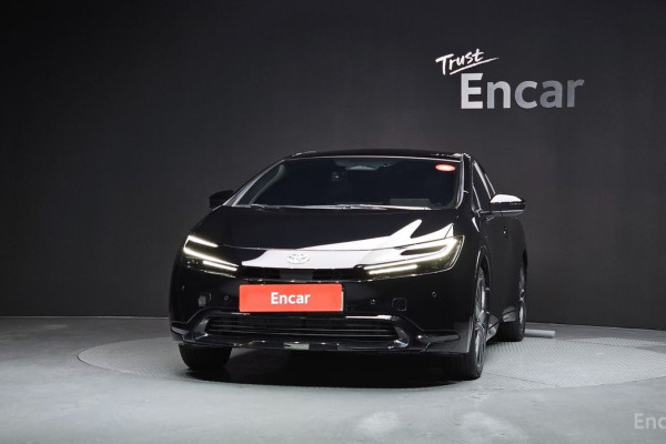 2024 Toyota Prius с пробегом 11 661 км