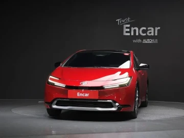 2024 Toyota Prius с пробегом 38 769 км