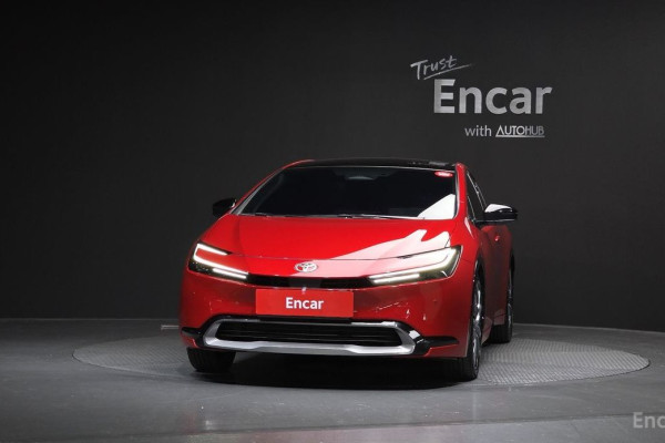 2024 Toyota Prius с пробегом 38 769 км