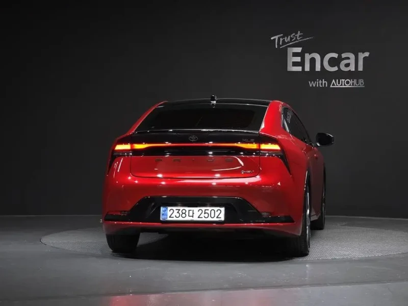 2024 Toyota Prius с пробегом 38 769 км