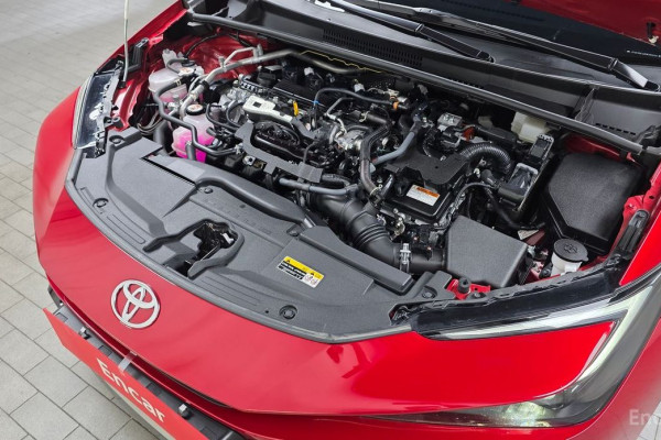 2024 Toyota Prius с пробегом 38 769 км