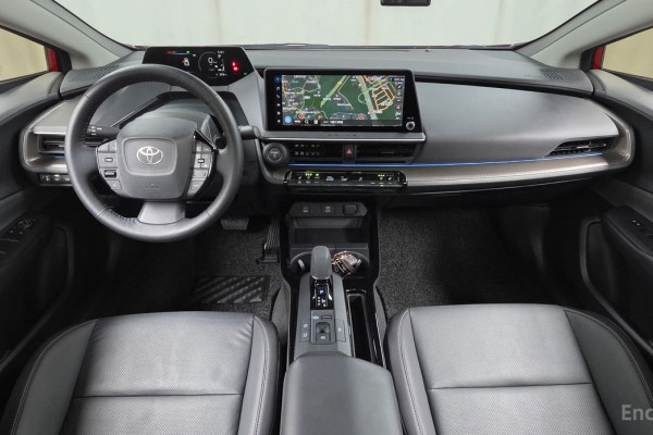 2024 Toyota Prius с пробегом 38 769 км