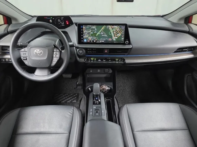 2024 Toyota Prius с пробегом 38 769 км