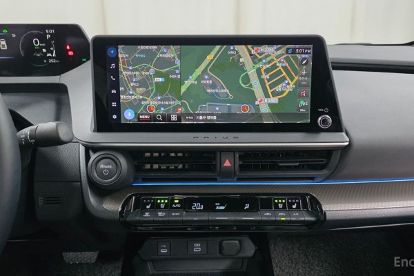 2024 Toyota Prius с пробегом 38 769 км