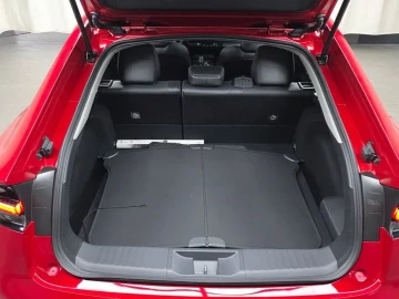 2024 Toyota Prius с пробегом 38 769 км