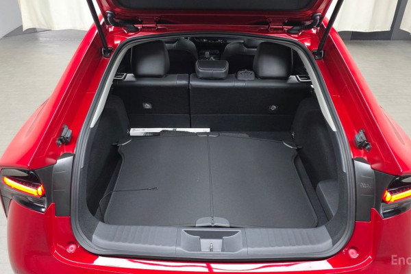 2024 Toyota Prius с пробегом 38 769 км