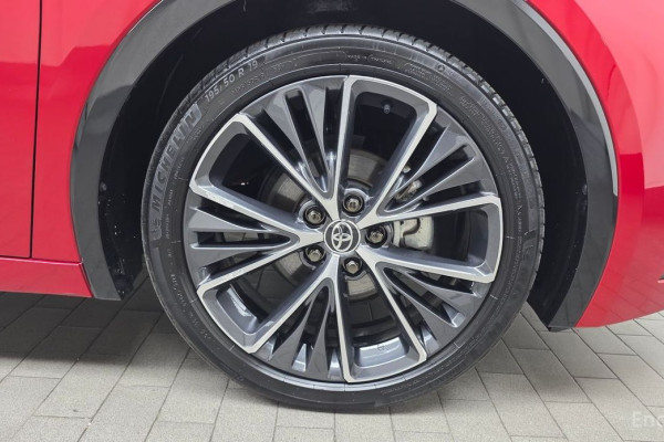 2024 Toyota Prius с пробегом 38 769 км