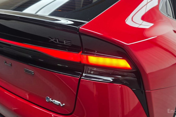 2024 Toyota Prius с пробегом 38 769 км