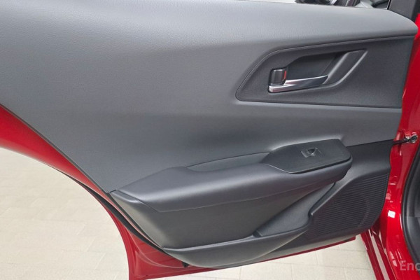 2024 Toyota Prius с пробегом 38 769 км