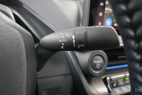 2024 Toyota Prius с пробегом 38 769 км