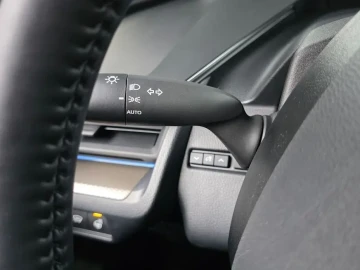2024 Toyota Prius с пробегом 38 769 км