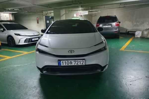 2024 Toyota Prius с пробегом 19 917 км