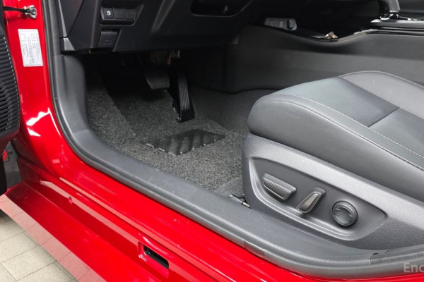 2024 Toyota Prius с пробегом 38 769 км