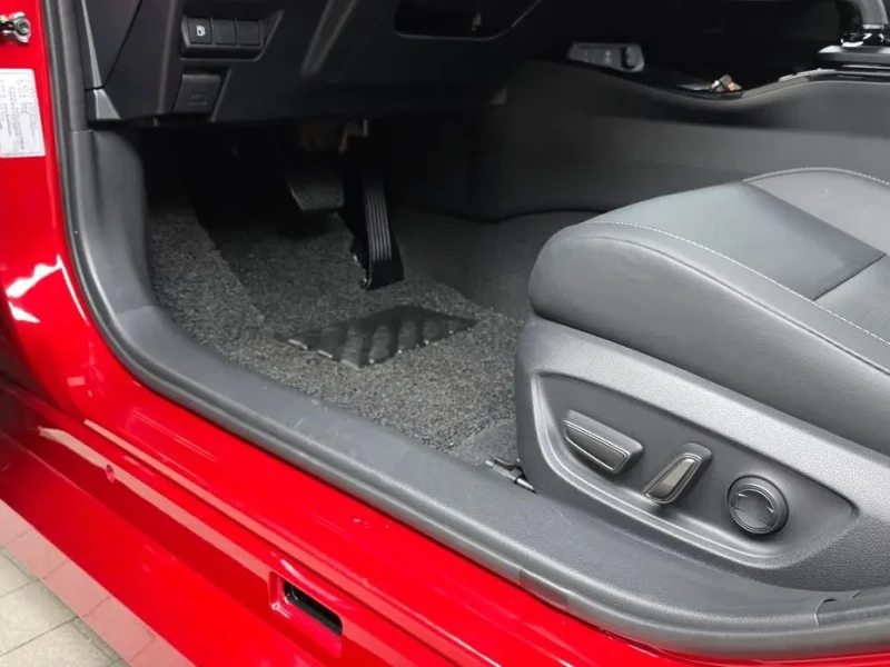 2024 Toyota Prius с пробегом 38 769 км