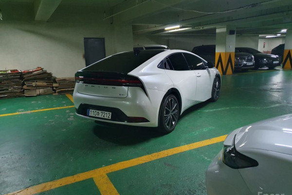 2024 Toyota Prius с пробегом 19 917 км