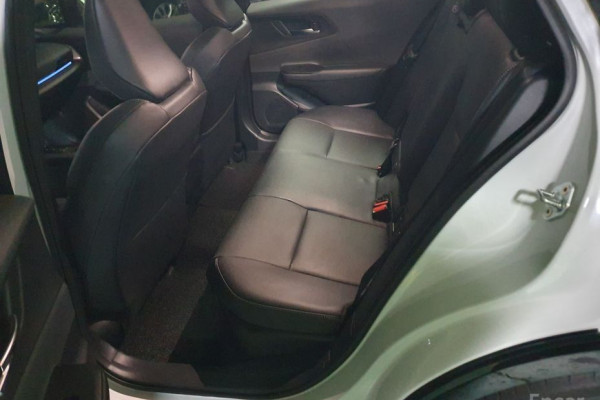 2024 Toyota Prius с пробегом 19 917 км