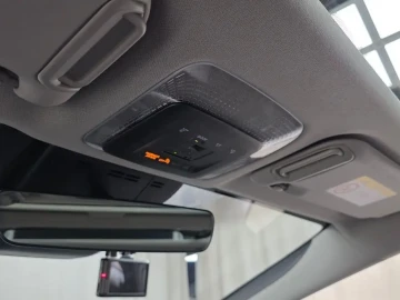2024 Toyota Prius с пробегом 38 769 км
