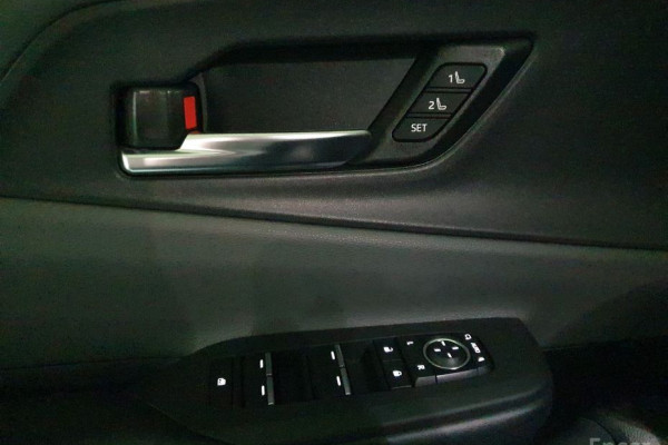 2024 Toyota Prius с пробегом 19 917 км