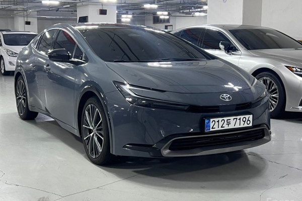 2025 Toyota Prius с пробегом 7 707 км