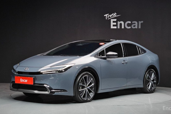 2025 Toyota Prius с пробегом 7 708 км