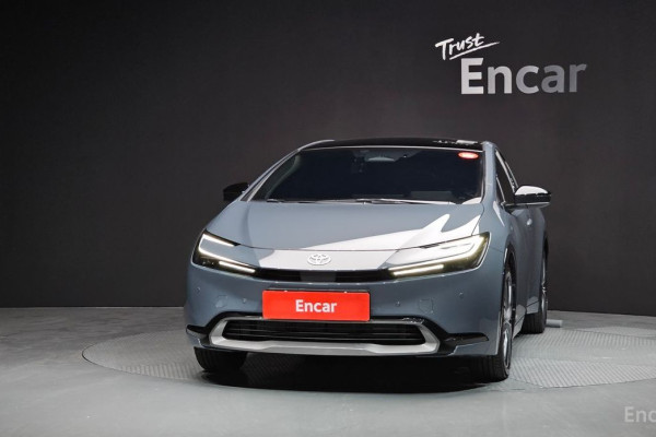 2025 Toyota Prius с пробегом 7 708 км